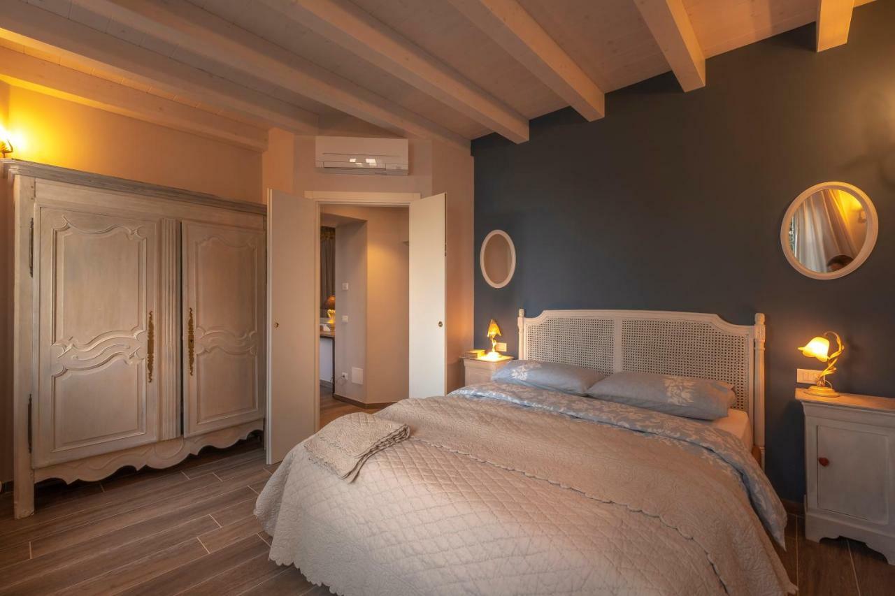 Giardini Magnolia Apartment Белджирате Екстериор снимка